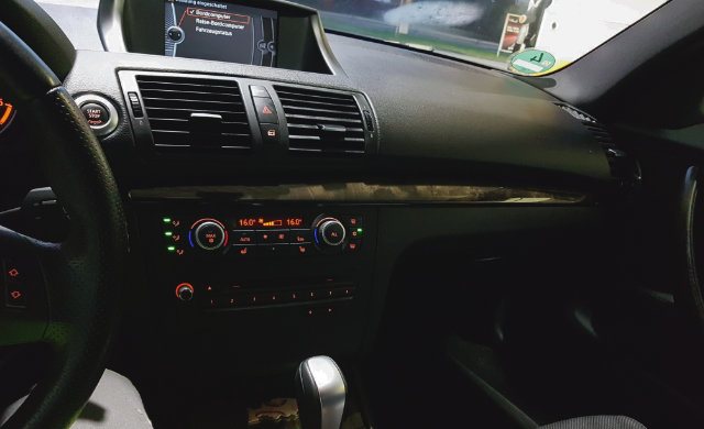 Reda's Clean Car Service