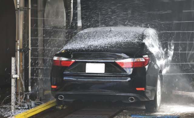 Reda's Clean Car Service
